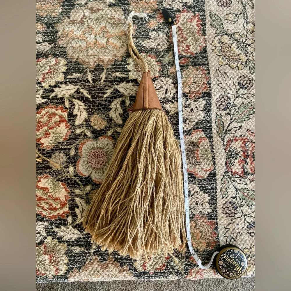 Pier 1 Large Natural Jute Fiber Decorative Tassels with Copper Tops Set of 6 - Picture 4 of 5